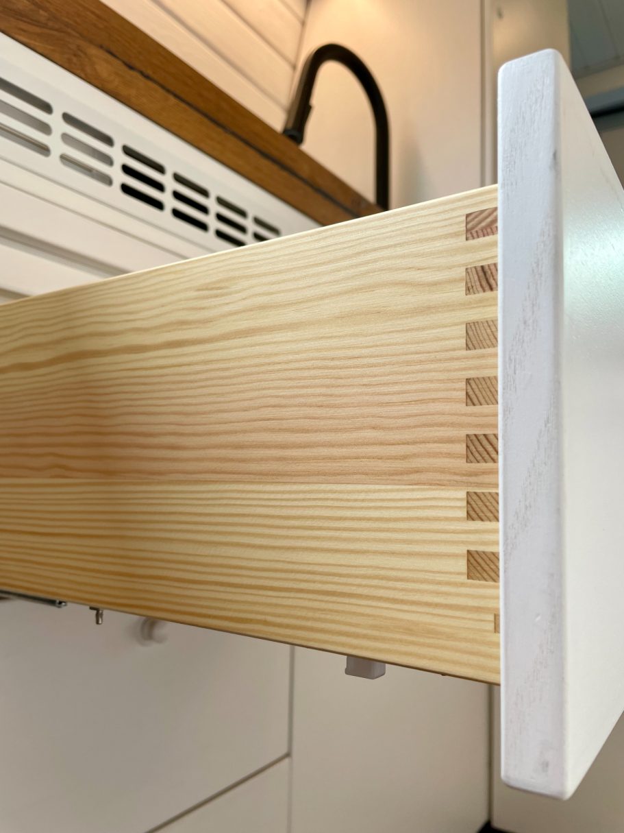 Stabile Holzschubkästen