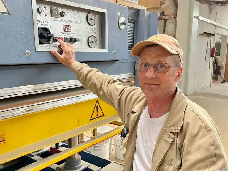 Team Fichtel-Van in der Werkstatt