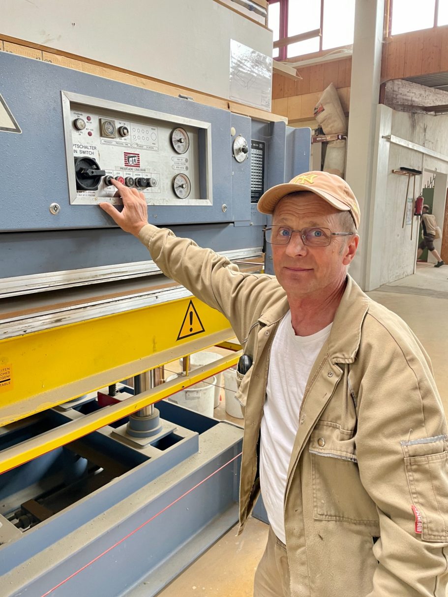 Team Fichtel-Van in der Werkstatt